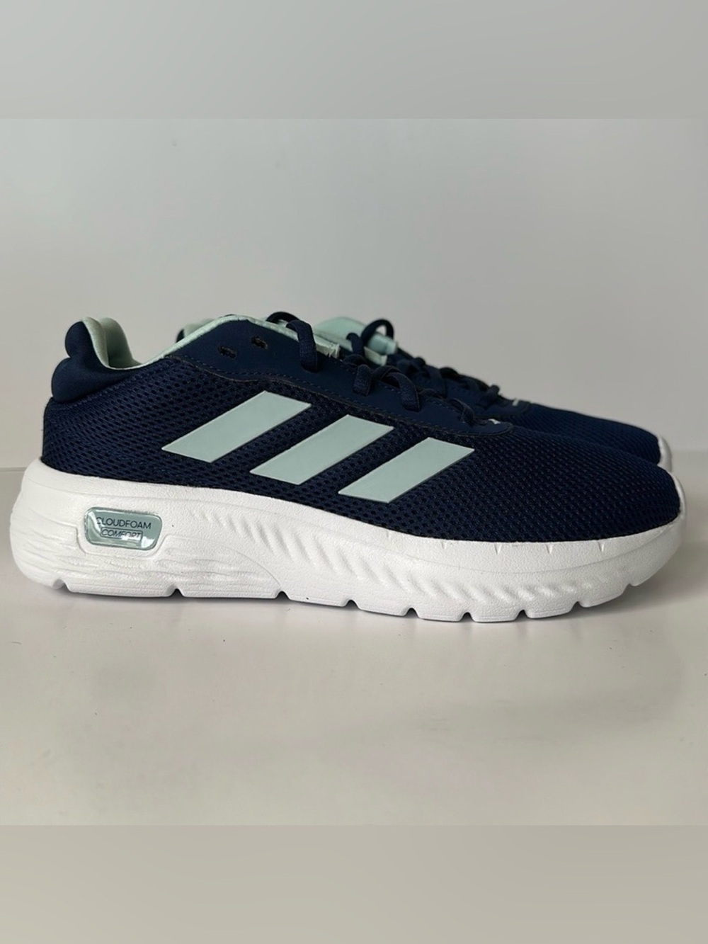 Adidas Women’s “Cloudfoam Comfy” Running Ultra-Light Sneakers Size 6.5